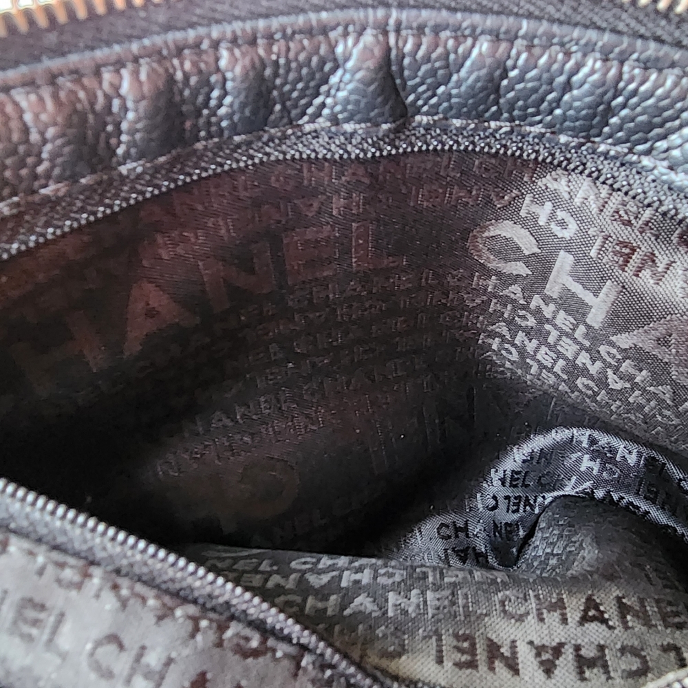 Chanel Perforated Pulley Shoulder Bag - Picture 14 of 16